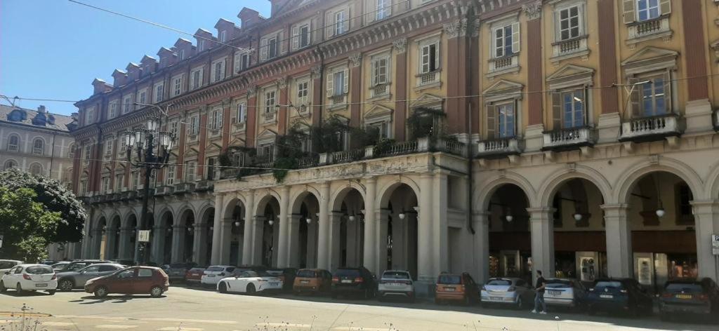 Maison Vivien, Appartamento Nel Cuore Di Torino. Turim Exterior foto